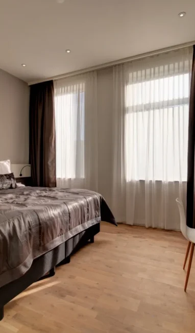 01a-large_4113202109